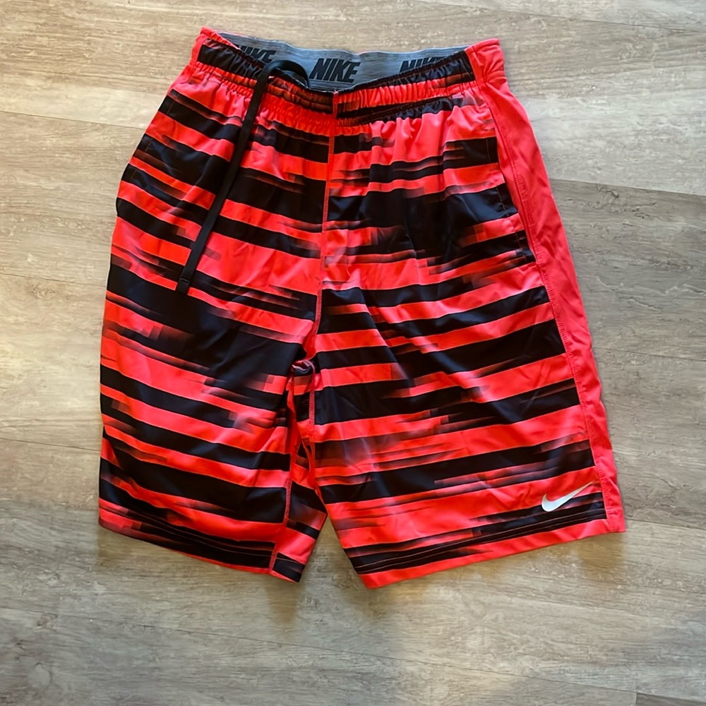Nike stripe shorts. Great condition. Size M